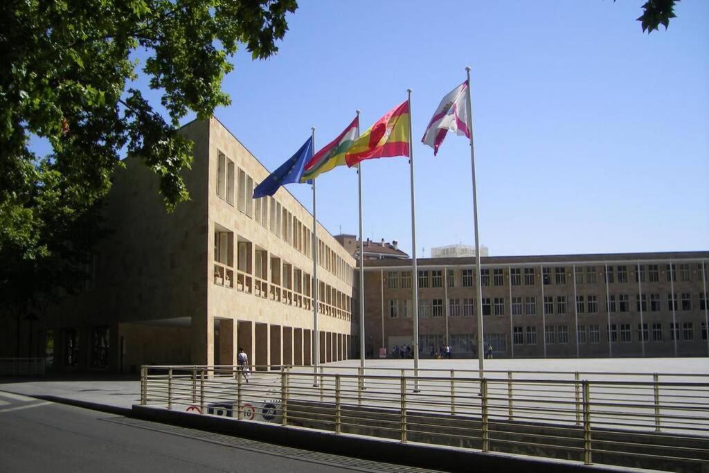 Agradable, Luminoso, Wifi, Junto Al Ayuntamiento