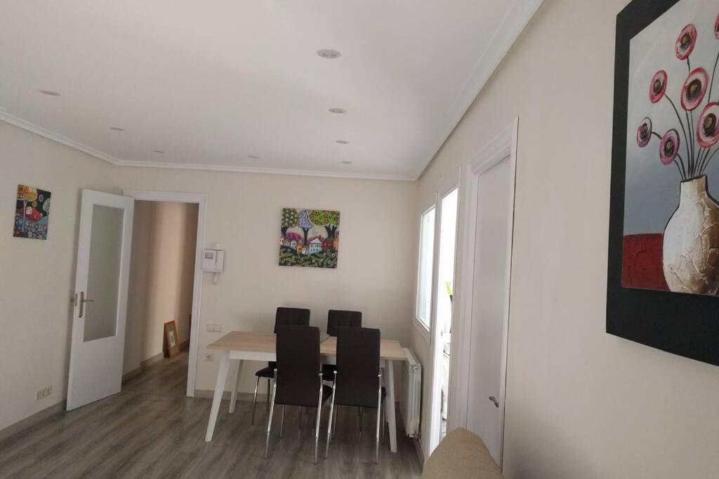 Apartment Agradable, Luminoso, Wifi, Junto Al Ayuntamiento *